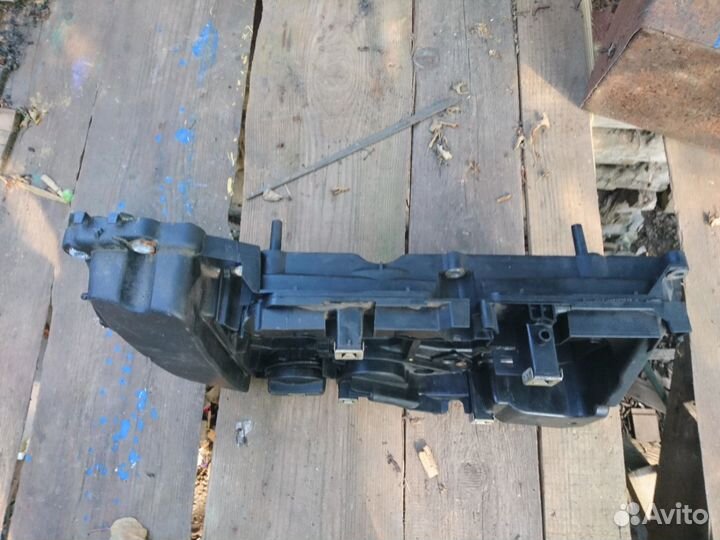 Крышка клапана гбц Mercedes