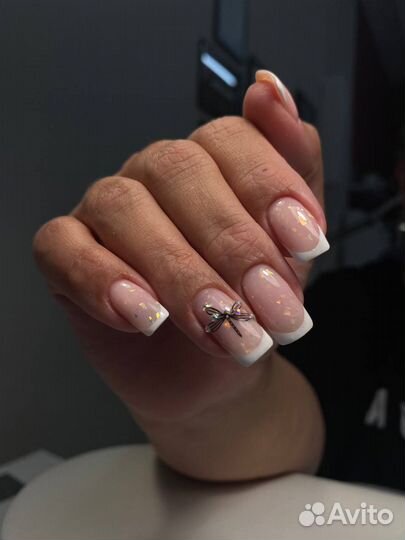 Маникюр и педикюр в студии на Родниках