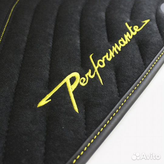 Универсальные коврики автомобиля