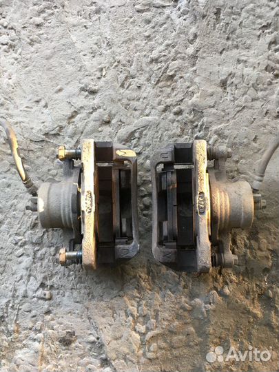 Передние тормозные суппорта Шевроле Лачетти