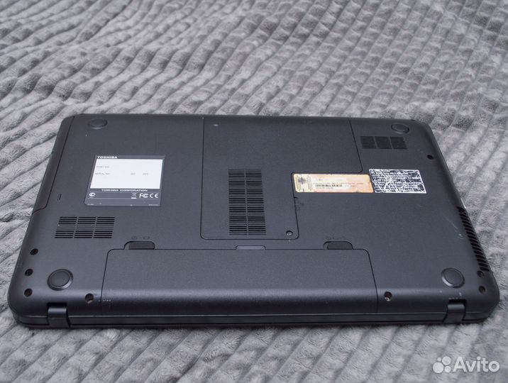 Toshiba i5, SSD, 8GB