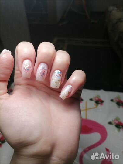Модель на маникюр