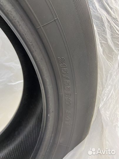 Yokohama BluEarth E70 215/55 R17