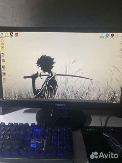 Хороший монитор Philips 220e