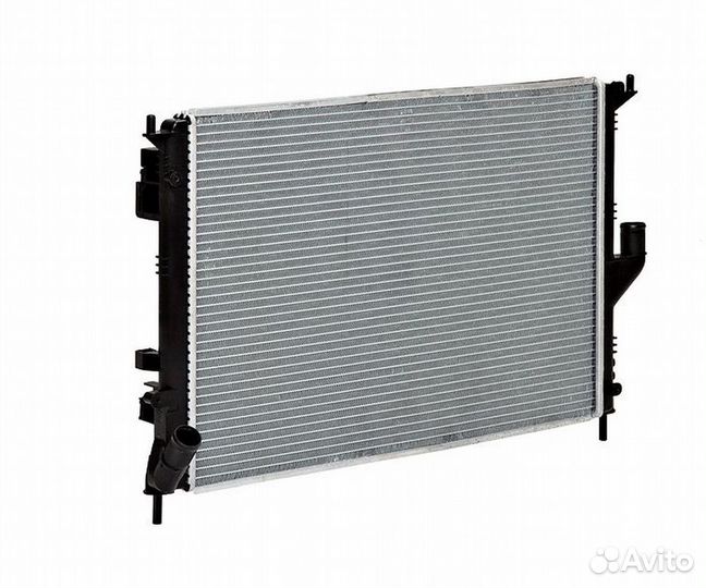 Основной радиатор охлаждения Рено Дастер