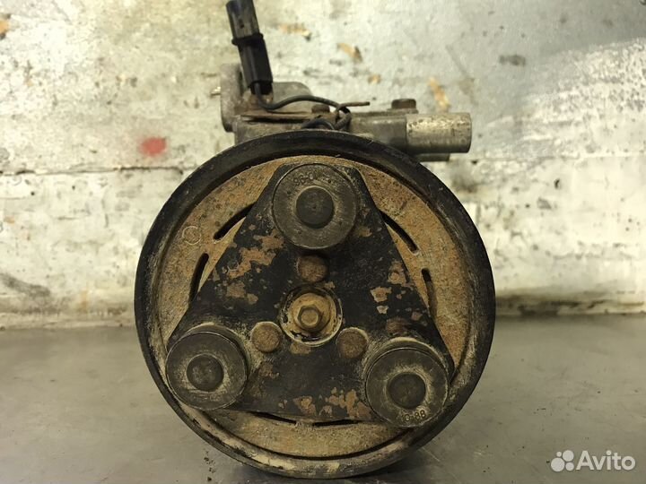 Компрессор кондиционера G4EC Hyundai Accent II 1.5