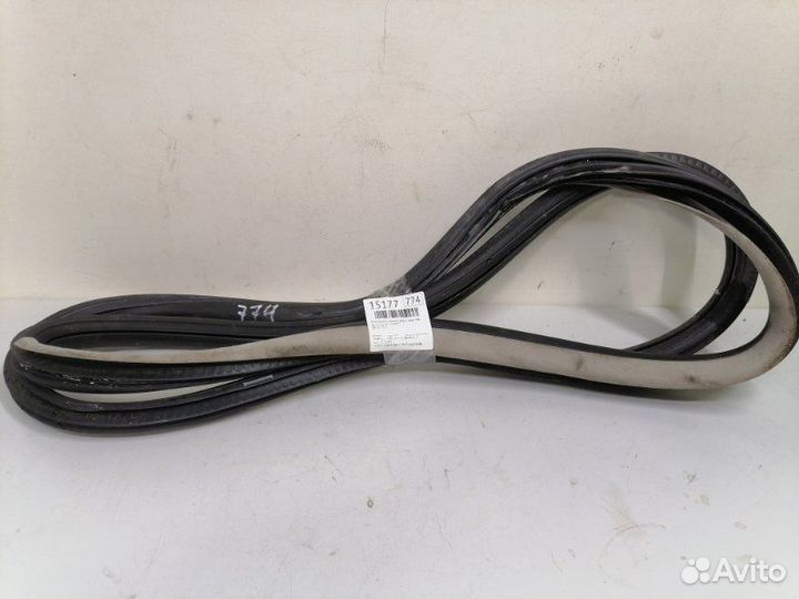 Уплотнитель проема двери задний левый Volkswagen