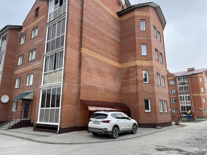 5-к. квартира, 128 м², 1/4 эт.