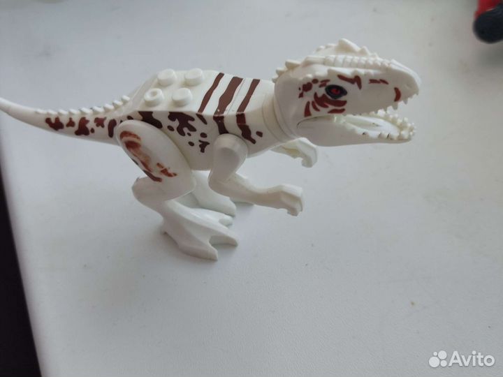 Лего динозавр