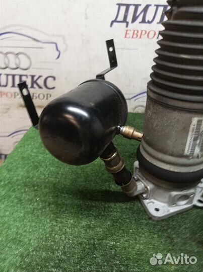 Амортизатор задний правый пневматический Audi Aud