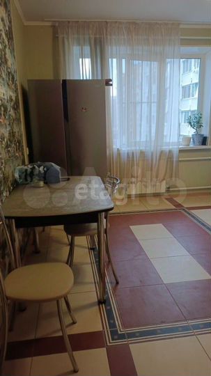 3-к. квартира, 90 м², 7/10 эт.