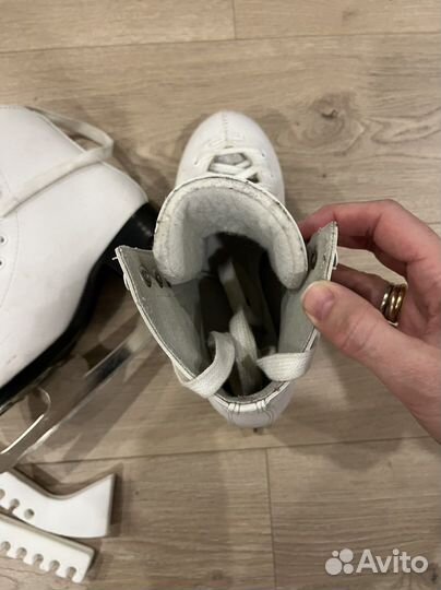 Фигурные коньки Graf