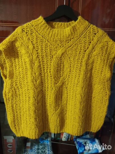 Жилеты вязаные 54р