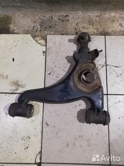 Рычаги передней подвески Mercedes W124
