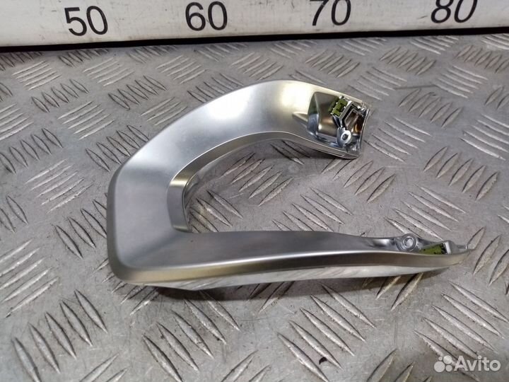 Б/У Накладка рулевого колеса нижняя#001