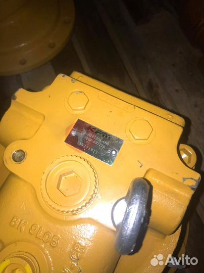 Гидромотор редуктора поворота 31Q7-10130AR