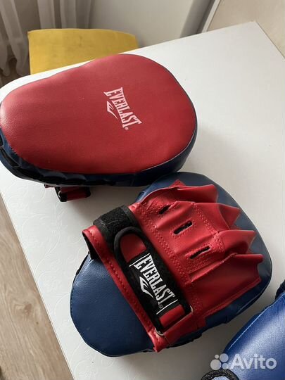 Боксерские перчатки с лапами 8oz