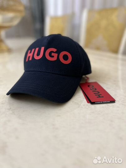 Бейсболка hugo