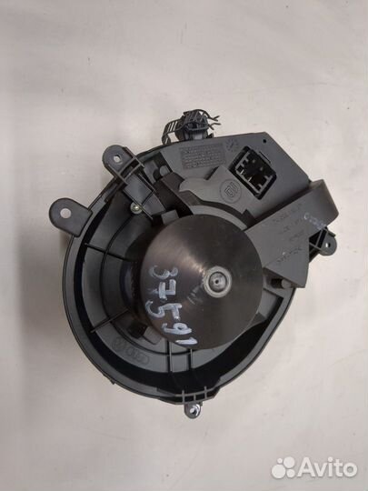 Двигатель отопителя Volkswagen Passat 5, 2002