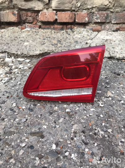 Фонарь внутренний правый vw passat B7