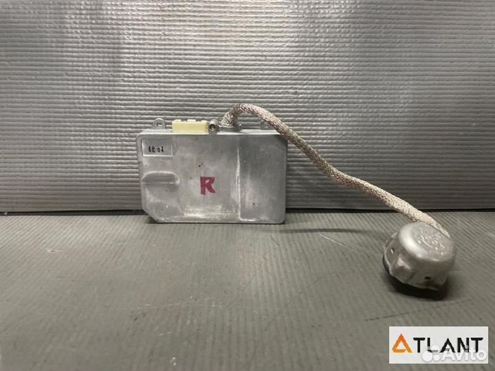 Блок ксенона toyota alphard