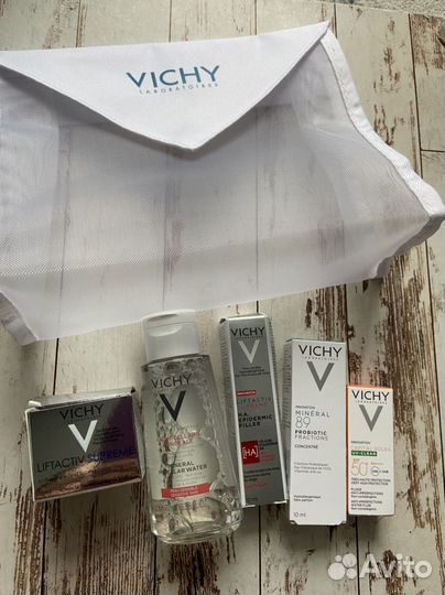Набор косметики Vichy