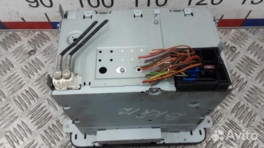 Магнитола volkswagen tiguan 1 (BKR12I401)