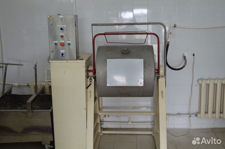 Здание с молочным оборудованием