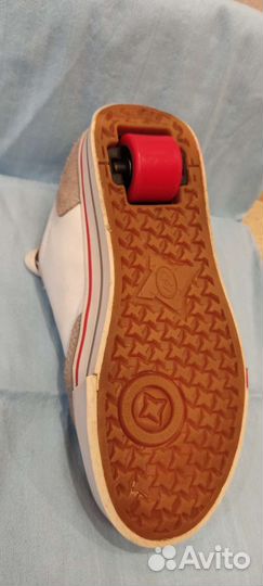 Роликовые кроссовки Heelys
