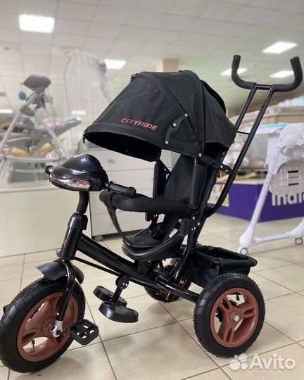 Трехколесный велосипед