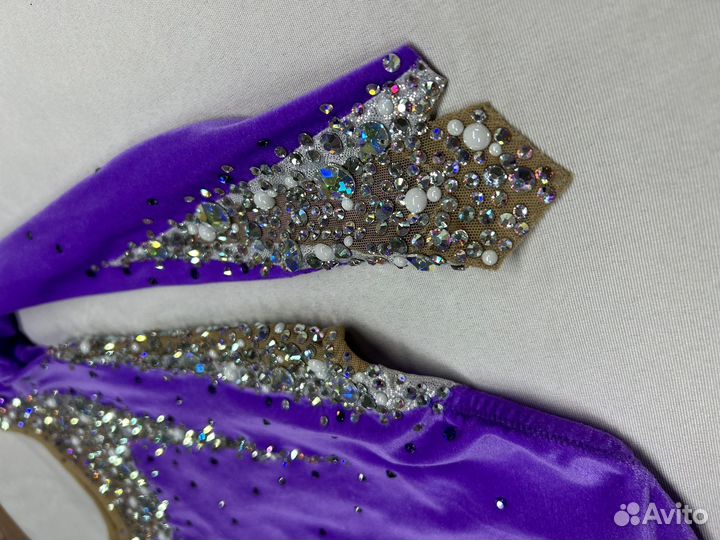 Продам купальник для художественной гимнастики