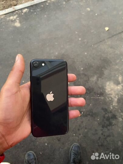 Телефон iPhone se