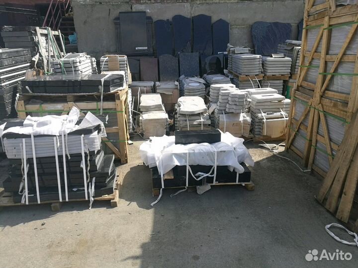 Памятники из гранита оптом и в розницу