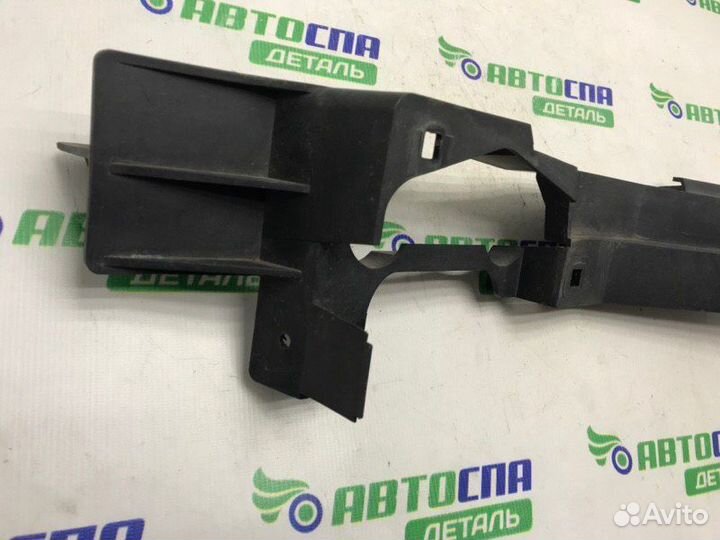 Кронштейн фары передний правый Land Rover Vogue