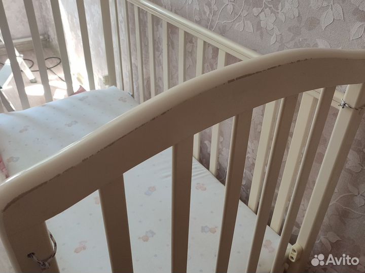 Детская кроватка