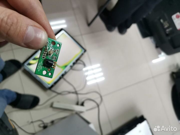 Телевизор VR LT-19N09V (Разбор)(По запчастям)