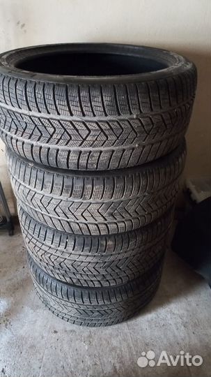Pirelli Scorpion Winter 275/400 R22 и 315/30 R22 104H