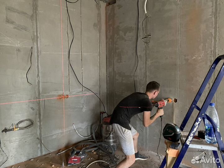 Помощник электромонтажника