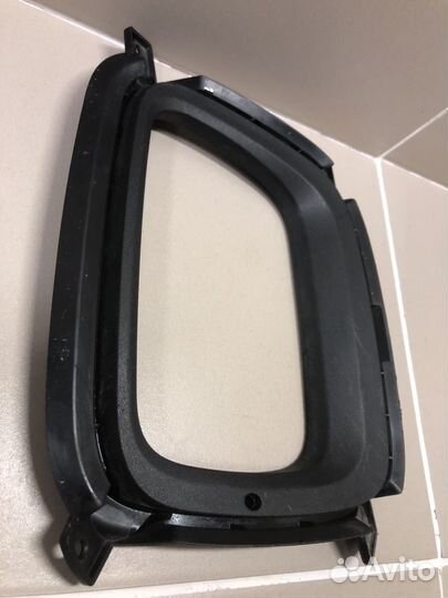 Рамка птф противотуманной фары Kia Sorento 2012-15