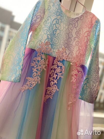 Детское платье на 5-6-7 лет