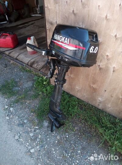 Лодка с мотором