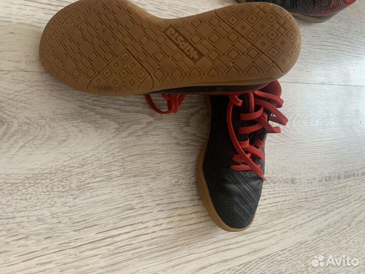 Футзалки, сороконожки