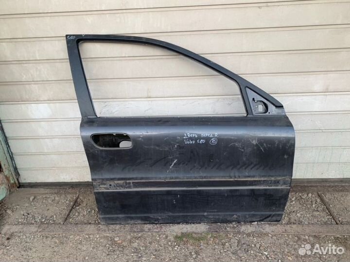 Дверь передняя правая Volvo S80 1