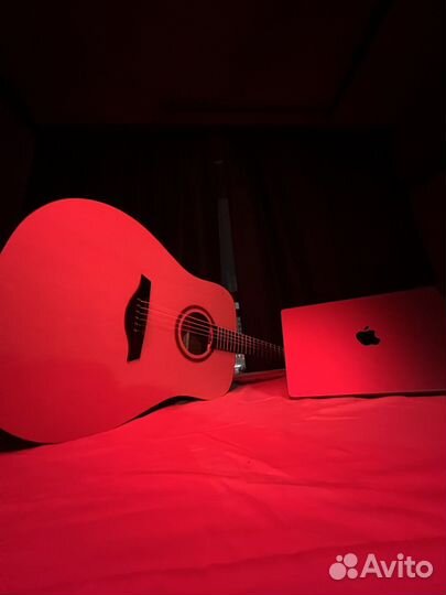 Акустическая гитара