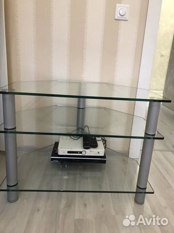 Стеклянная тумба