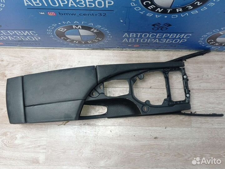 Подлокотник на BMW 5 Е60 правый руль