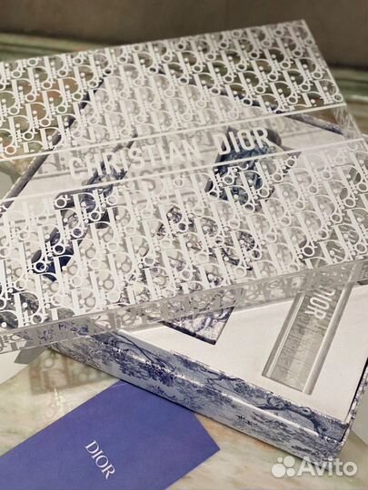 Набор для ванной, электрическая зубная щетка Dior