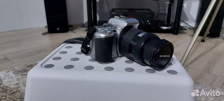 Зеркальная камера Olimpus e500 со штативом