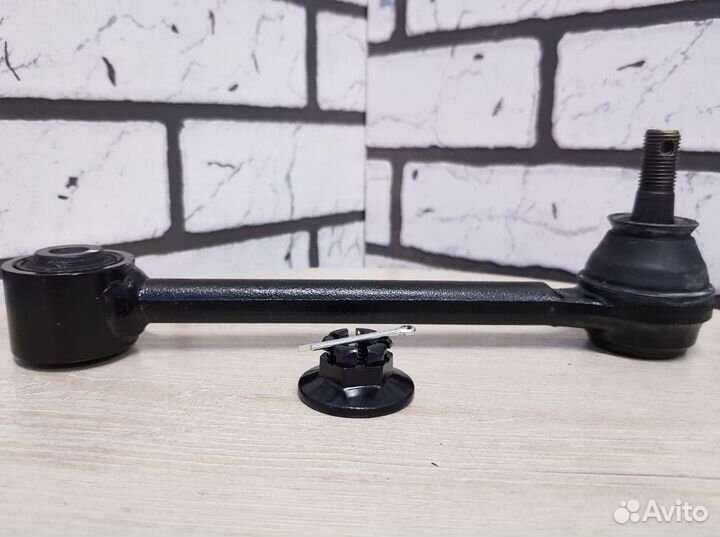 Рычаг LH перед. верхний