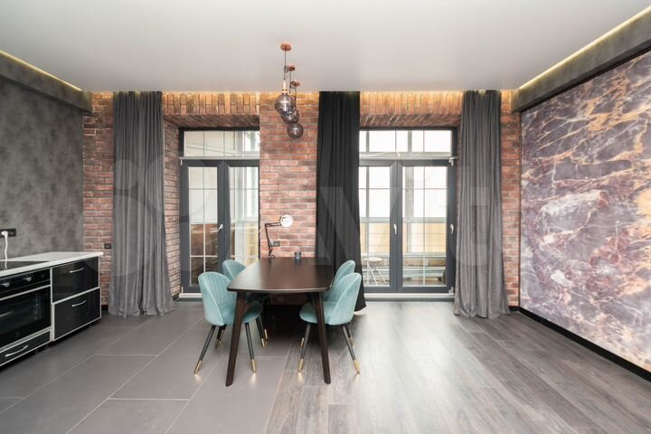 3-к. квартира, 98 м², 8/10 эт.